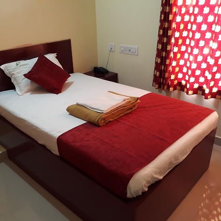 Hotel Ganga Residency Kuzhittura Dış mekan fotoğraf